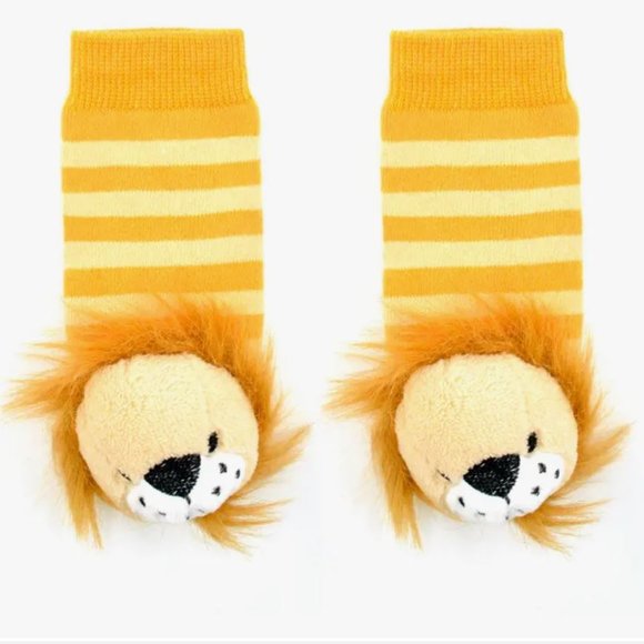 Lion Rattle Socks - Picture 2 of 2